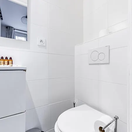 G # # 2people # Voltaire # Stambroise Apartment